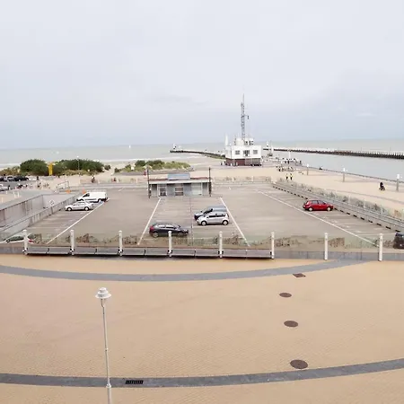 In Near The 니우포르트