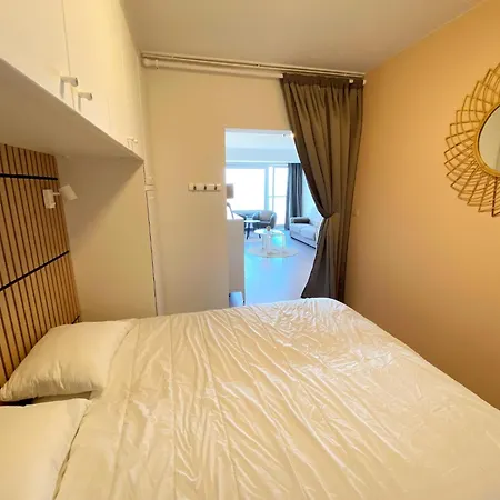 아파트 In Near The 니우포르트